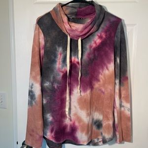 Medium Staccato Cowl-neck